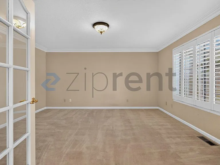 2552 Cotswold Hill Dr — Photo 35