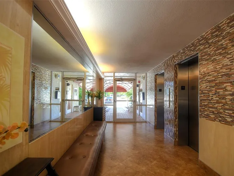 1391 S Ocean Blvd #204 — Photo 4