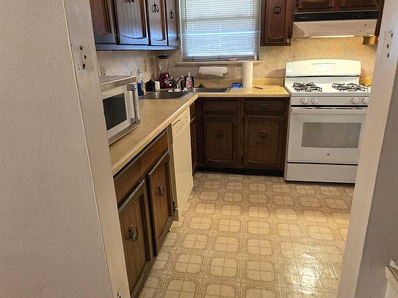 5th image of 11374 Rose Ln