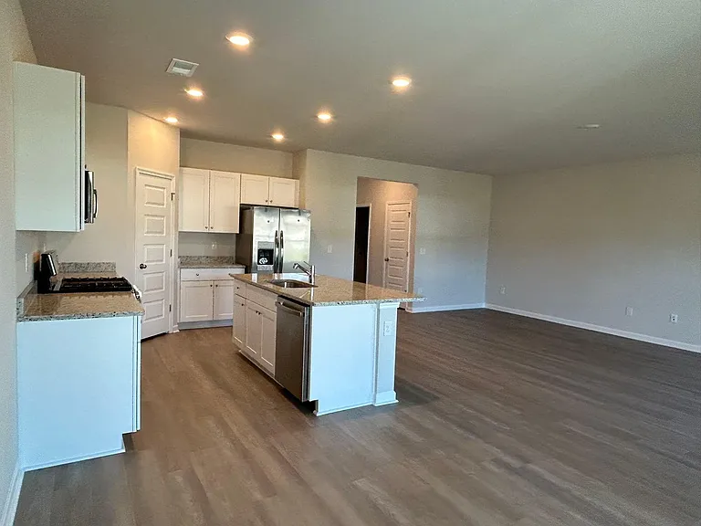 8048 Edge St — Photo 6