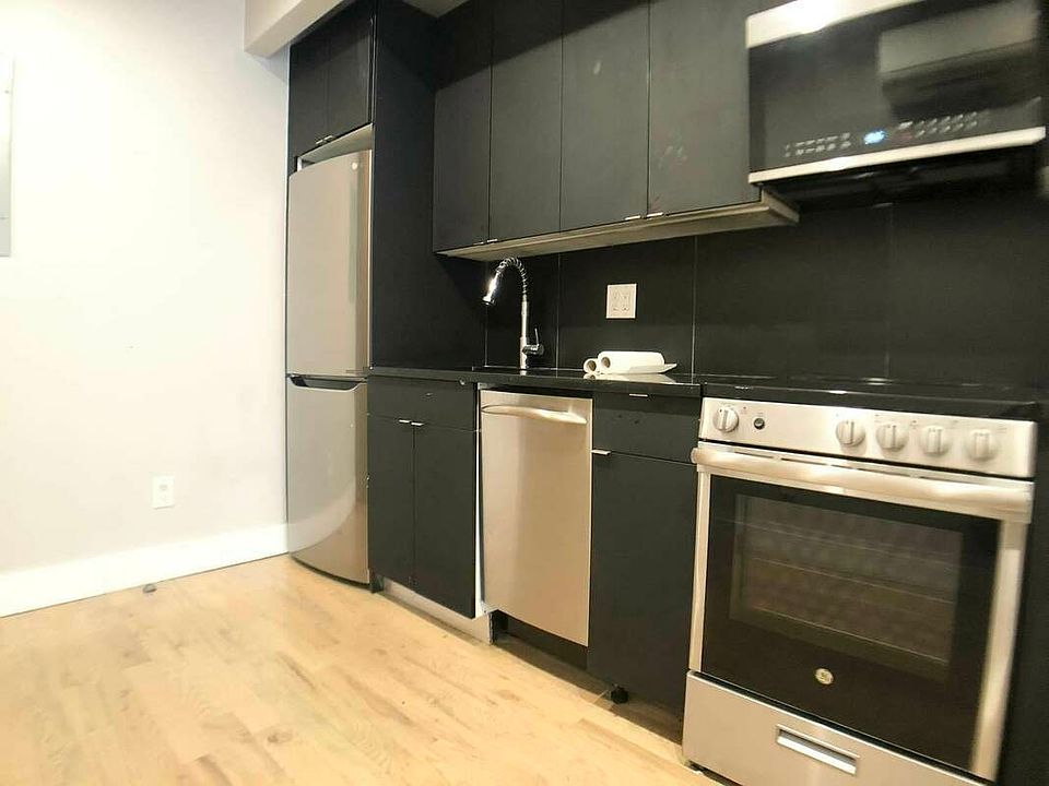 1st image of 615 E 17th St #4AA