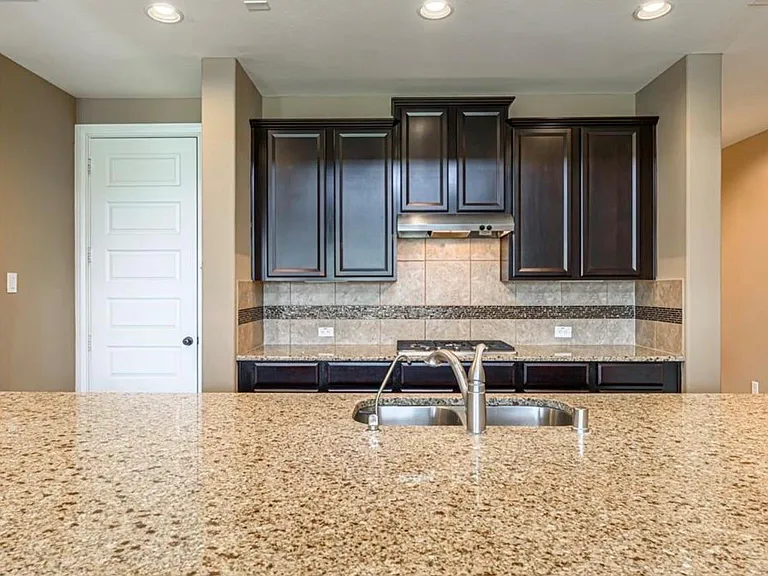 4607 Rockton Hills Ln — Photo 6