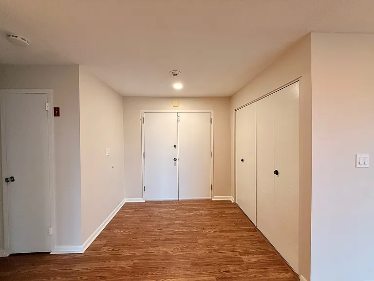 1000 Paradise Rd N #3R — Photo 11