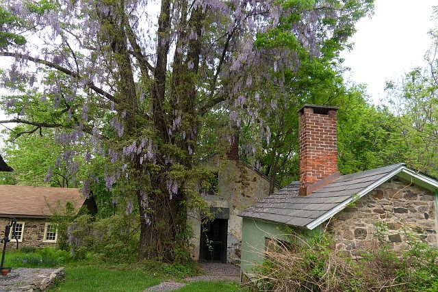 2nd image of 3729 Lower Saucon Rd