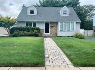 32 Douglas Dr, East Meadow, NY 11554