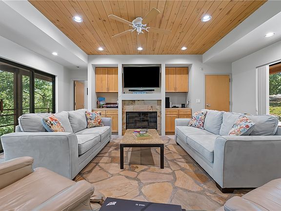 5th image of 10259 Coose Hollow Ln