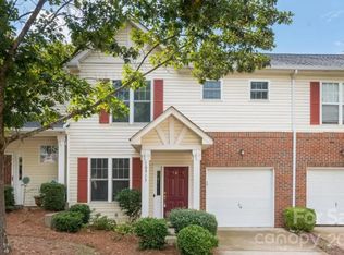 10913 Princeton Commons Dr, Charlotte, NC 28277