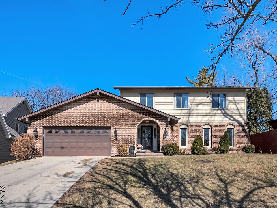 1st image of 3 Hobson Ct