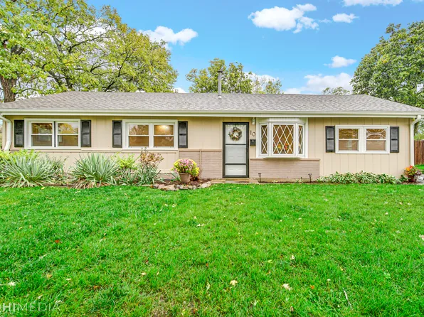 10 Payson St, Hoffman Estates, IL 60169