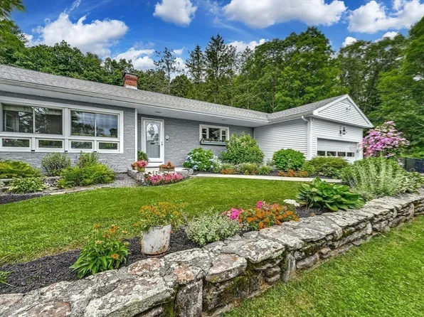 6 Black Hill Rd, Paxton, MA 01612