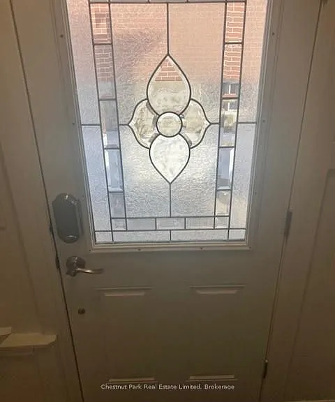 11 Auburn St — Photo 2