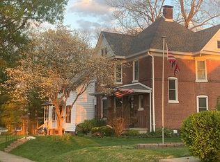 1216 12th St, Highland, IL