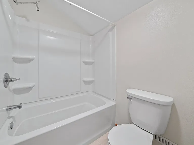 808 Shakespeare Dr — Photo 11