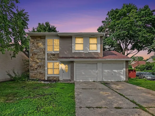 30W100 Maplewood Dr, Warrenville, IL 60555