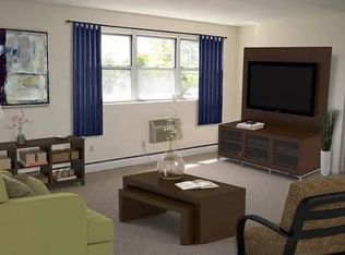 555 Worcester Rd #22, Framingham, MA 01701