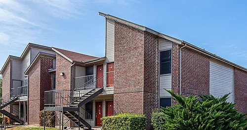 Brooksfield Apartments Photo 1