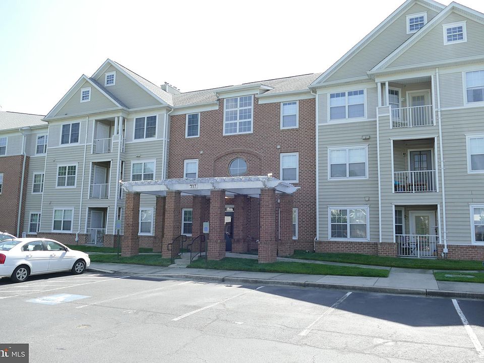 1st image of 317 Eagle Landing Ct Unit B