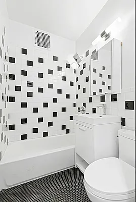 Rented by Current Real Estate Advisors | media 9