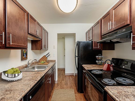 2nd image of 140 Westbrook Hills Dr #24-3