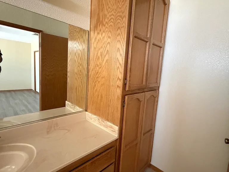 20986 Cayuga Rd — Photo 13