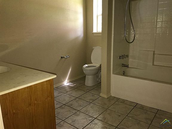 3rd image of 820 Grandview Estates Dr