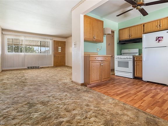 5th image of 5746 Champaign Ave
