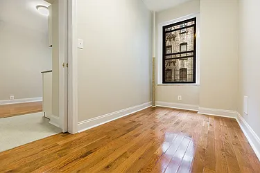 Rented by Dixon Advisory USA Inc.