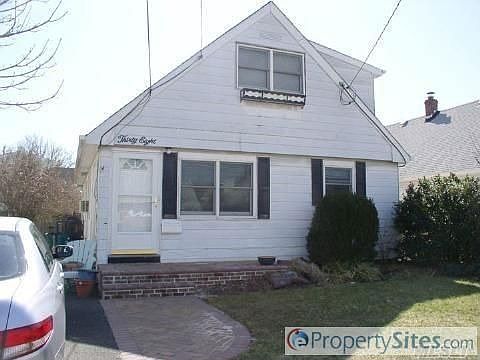 2nd image of 38 Lee Ave