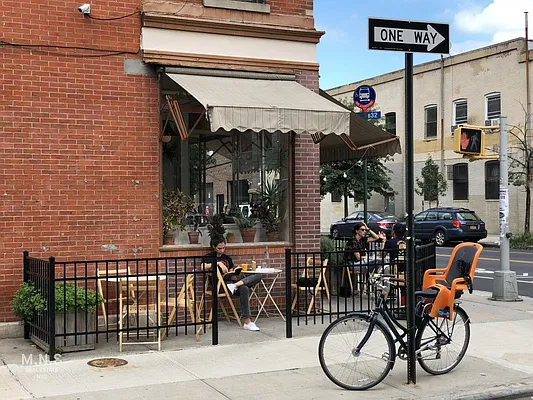 Rented by MNS | media 6