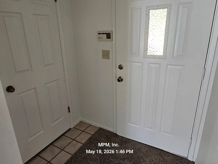 950 Player Ln — Photo 14