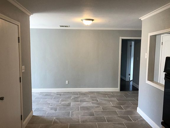 5th image of 412 Lincoln Ave