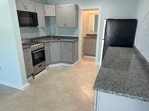 61 81st Ave #2 — Photo 8