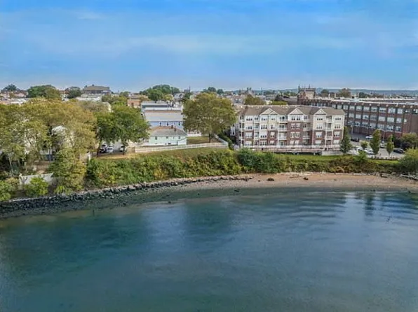 198-200 W 31st St, Bayonne, NJ 07002