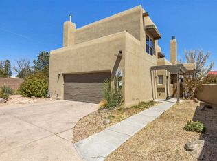 4247 Vuelta Colorada, Santa Fe, NM 87507
