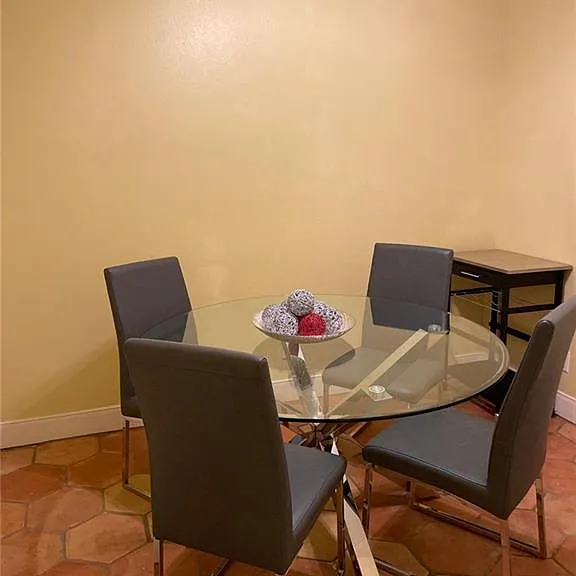 1412 E Keeton Ave #18 — Photo 8