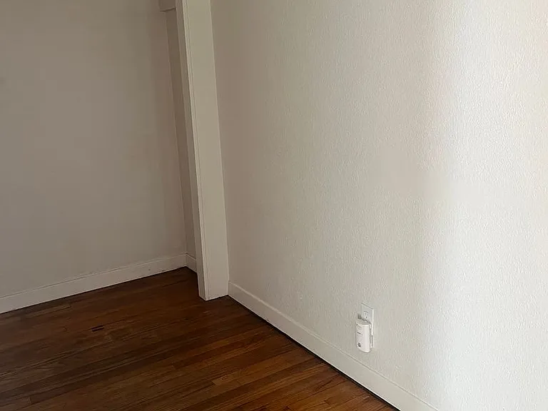 130 SW Canyon Dr — Photo 7
