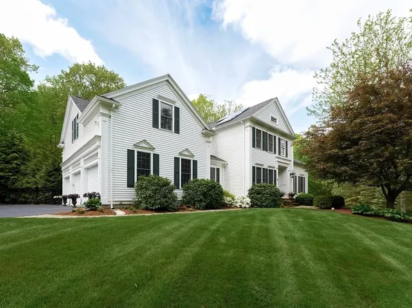 16 Fawn Ridge Rd, Hopkinton, MA 01748