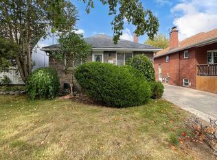 30 Struthers St #6, Toronto, ON M8V 1Y1