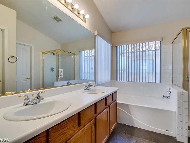 8168 W Gilmore Ave — Photo 34