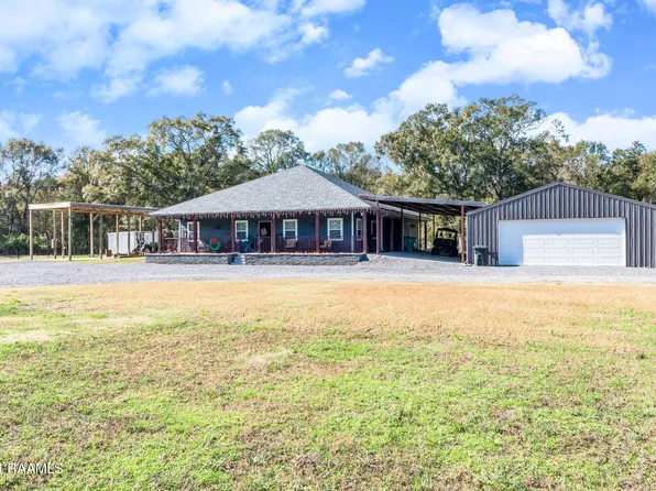 111 Carmons Rd, Palmetto, LA 71358