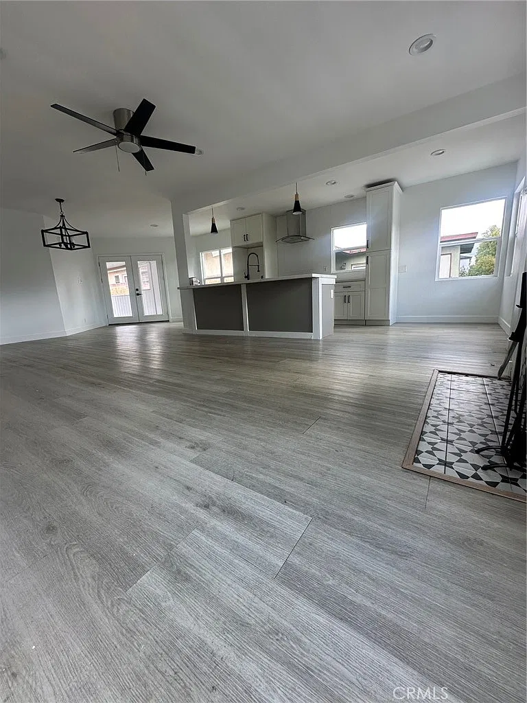 3 bed, 1100 sqft, $3,800 — Photo 4