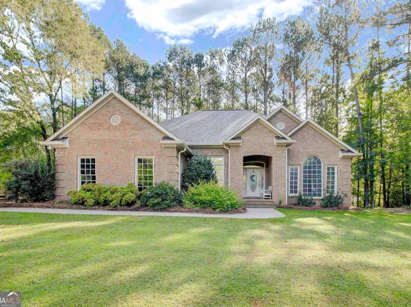 160 Laurel Lake Rd, Tyrone, GA 30290