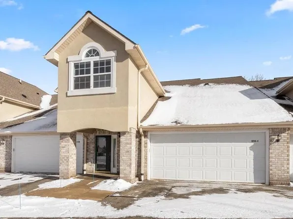 9155 West Elm COURT #E, Franklin, WI 53132