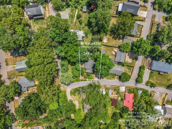 23 Peace St, Asheville, NC 28806