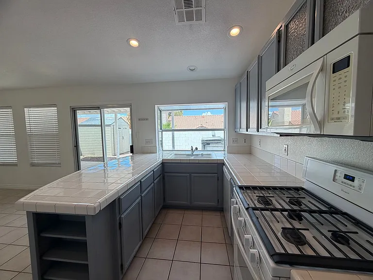 2712 Pastel Ave — Photo 14