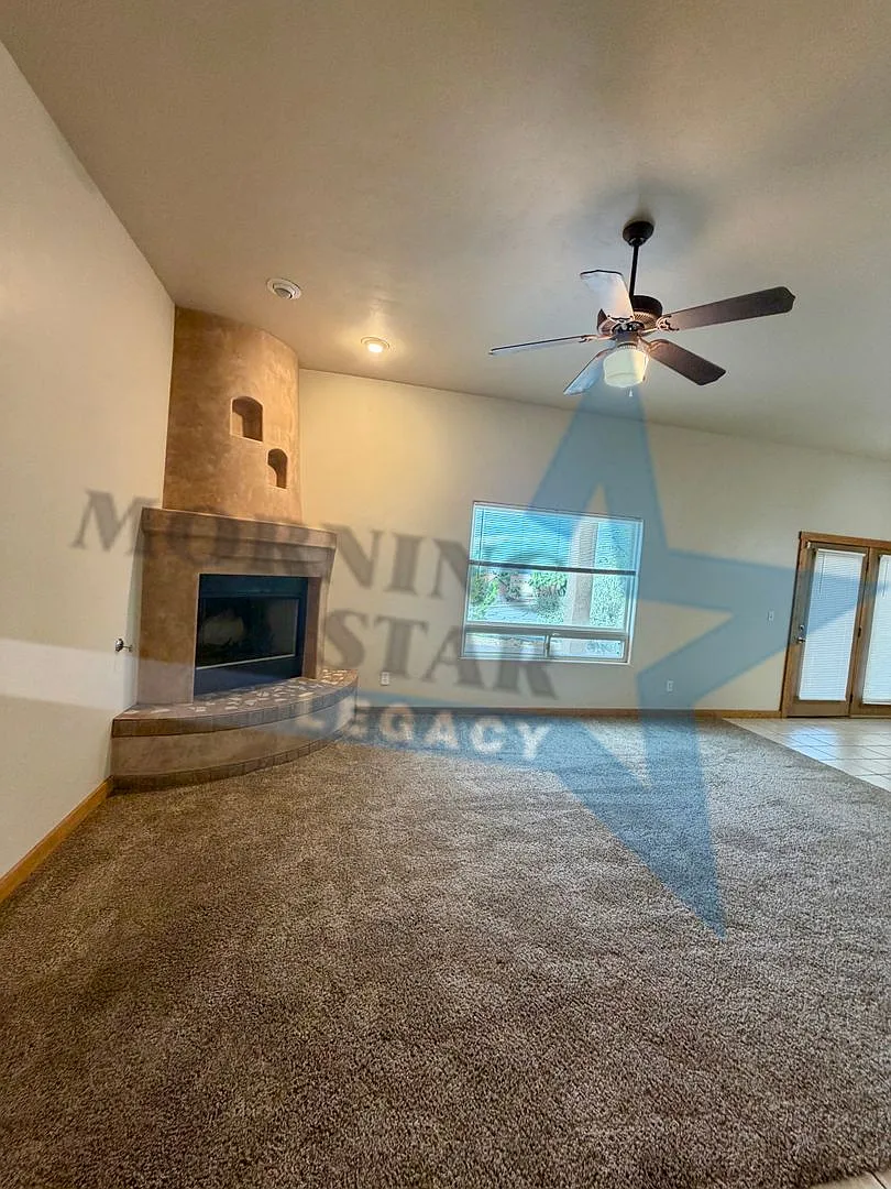 Southwestern Beauty - Excellent location! — Photo 4