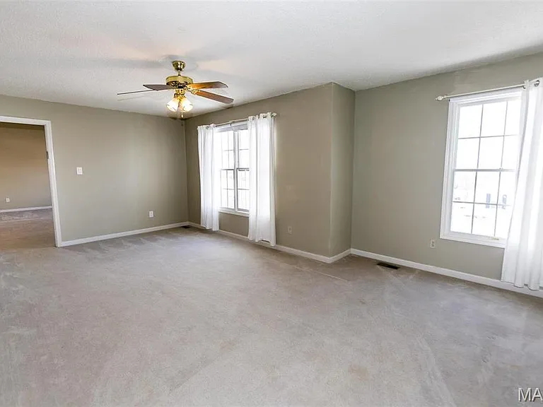 822 Emerald Place Dr — Photo 20