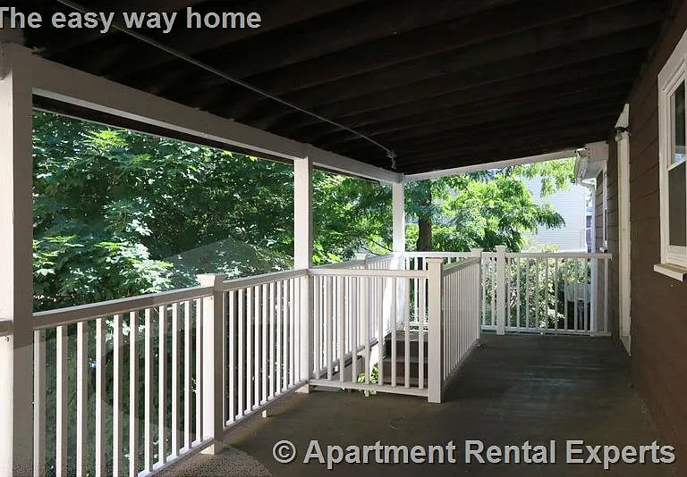 400 Franklin St #4 — Photo 12