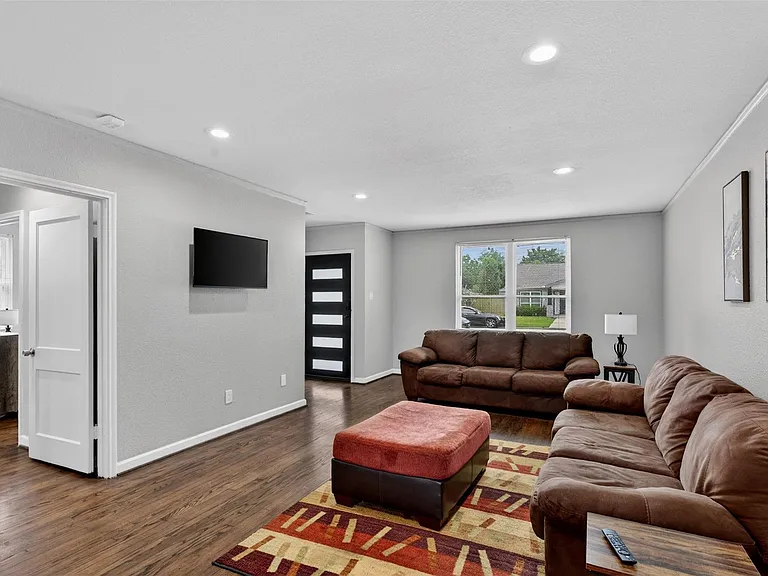 3863 Arbor St — Photo 13