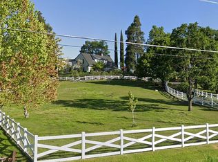 1555 Old Stage Rd, Central Point, OR 97502